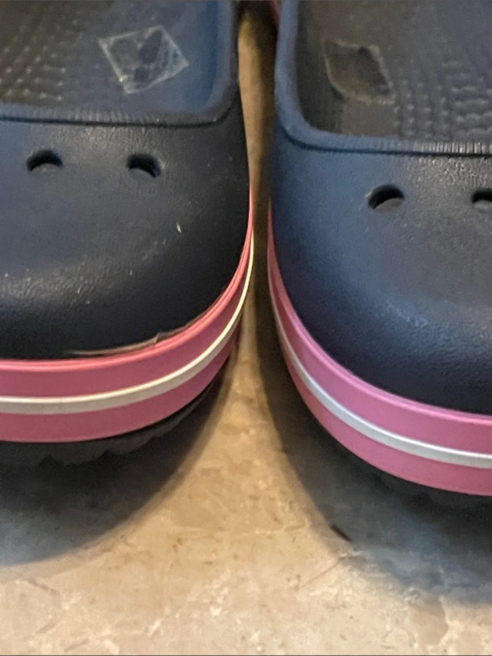 CROCS comfortable slip